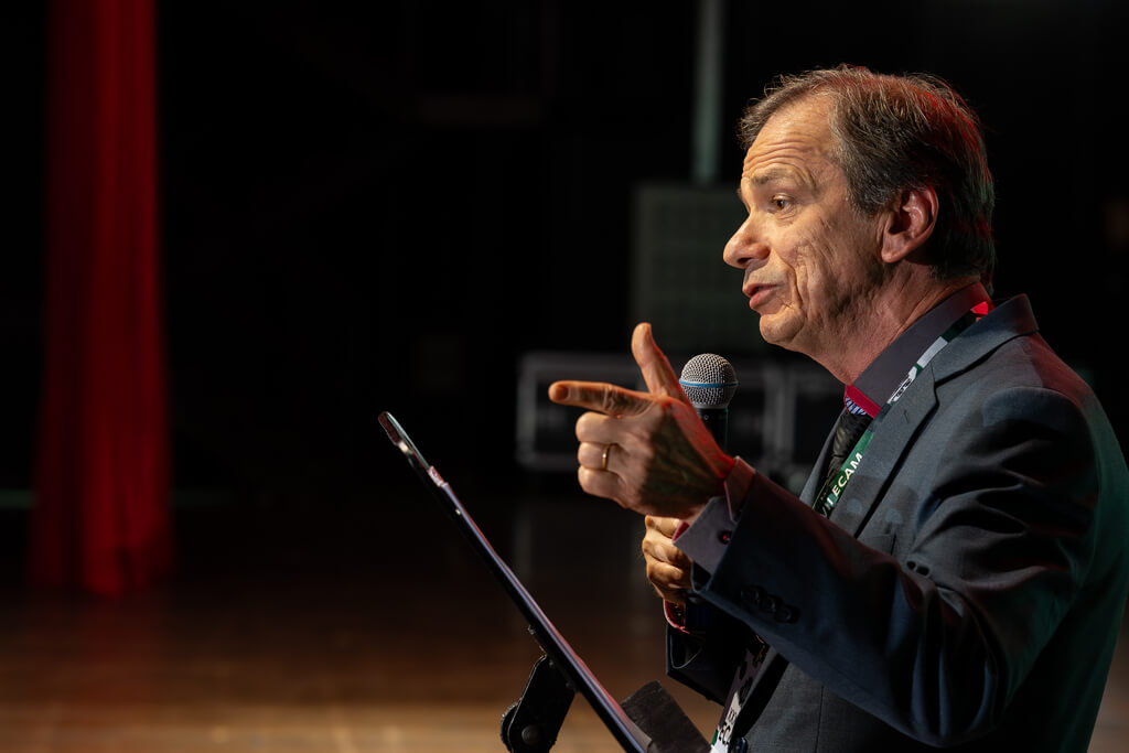 Atividades didáticas e administrativas