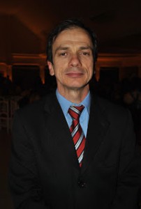 Especialista goiano recebe medalha de honra ao mérito na Câmara Federal